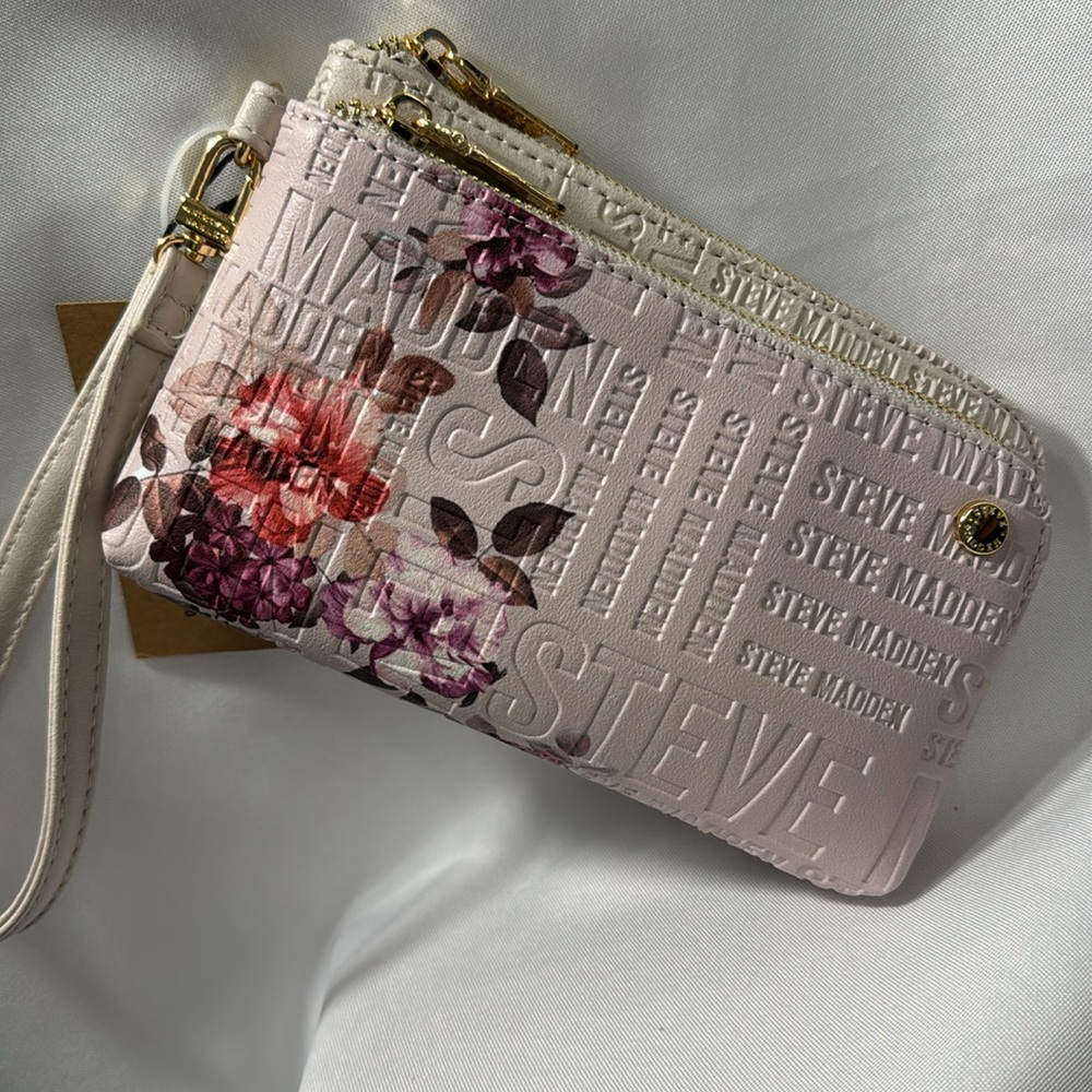 Steve Madden BTRELL Wristlet - NWT
